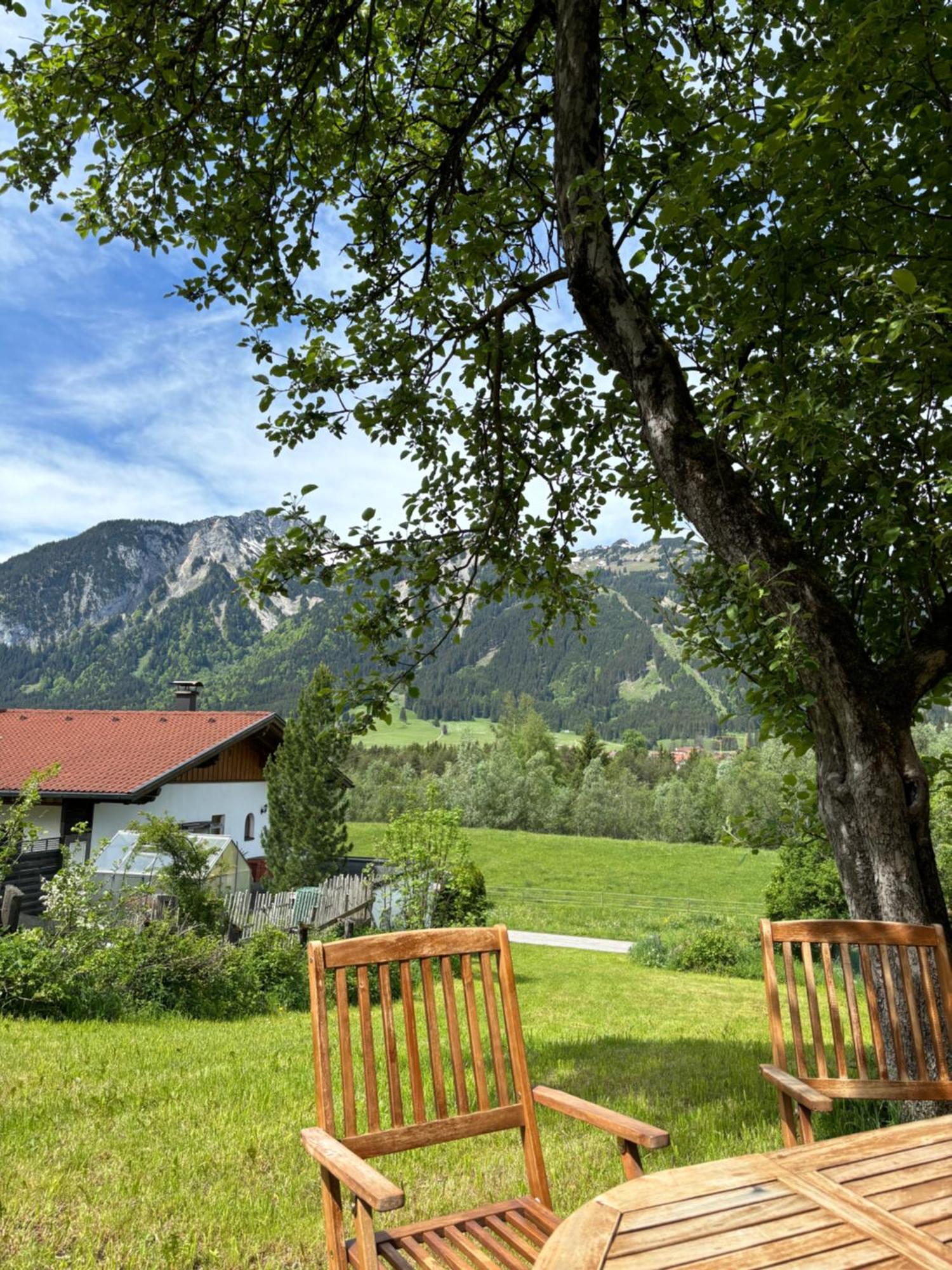 Apartmenthaus Ehrenberg Ehenbichl Esterno foto