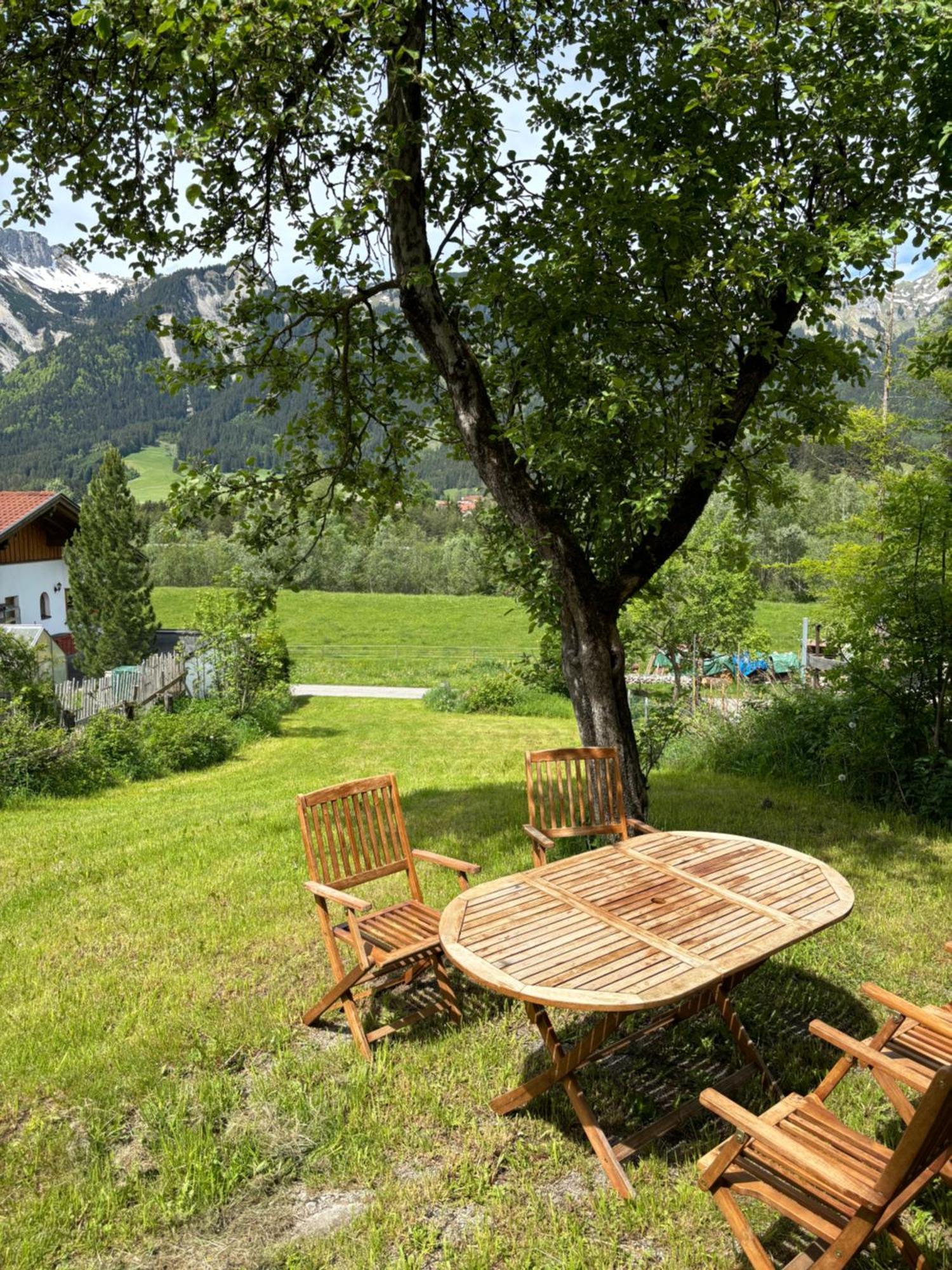 Apartmenthaus Ehrenberg Ehenbichl Esterno foto