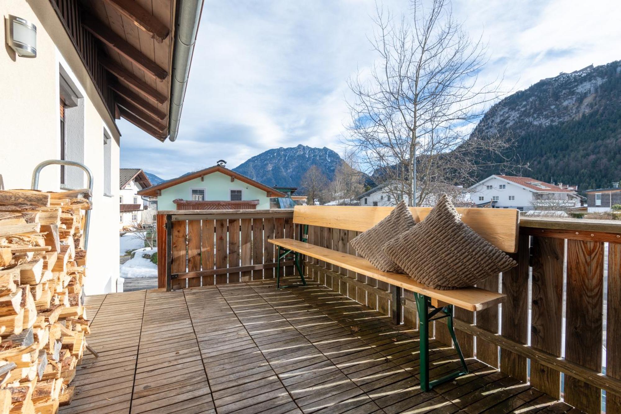Apartmenthaus Ehrenberg Ehenbichl Esterno foto